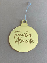 Carregar imagem no visualizador da galeria, Bola Natal - Família