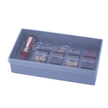 Carregar imagem no visualizador da galeria, Ginbox - A Little Grey