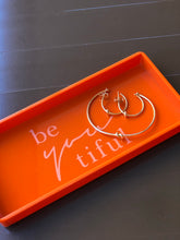 Carregar imagem no visualizador da galeria, Bandeja Color Frase - beYOUtiful