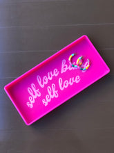Carregar imagem no visualizador da galeria, Bandeja Color Frase - Self Love Baby